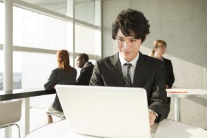 製薬英語必修フレーズ1：文書レビュー依頼