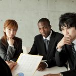 製薬英語必修フレーズ10:会議を設定する(会議資料とメモ送付)