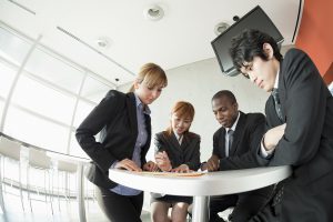 製薬英語必修フレーズ7：会議を設定する（目的と都合確認）